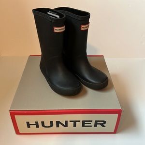Hunter kids first classic rain boot in black UK 10